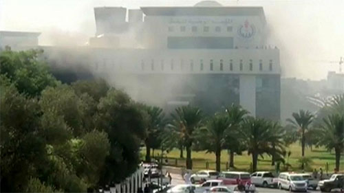 la sede de la NOC en Trípoli Asalto a la sede de la compañía nacional petrolera libia